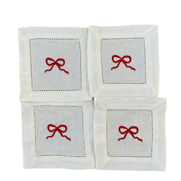 Tiramisu Hand Embroidered Bow Linen Coasters 6x6 Red & White Set of 4 New - Picture 1 of 12